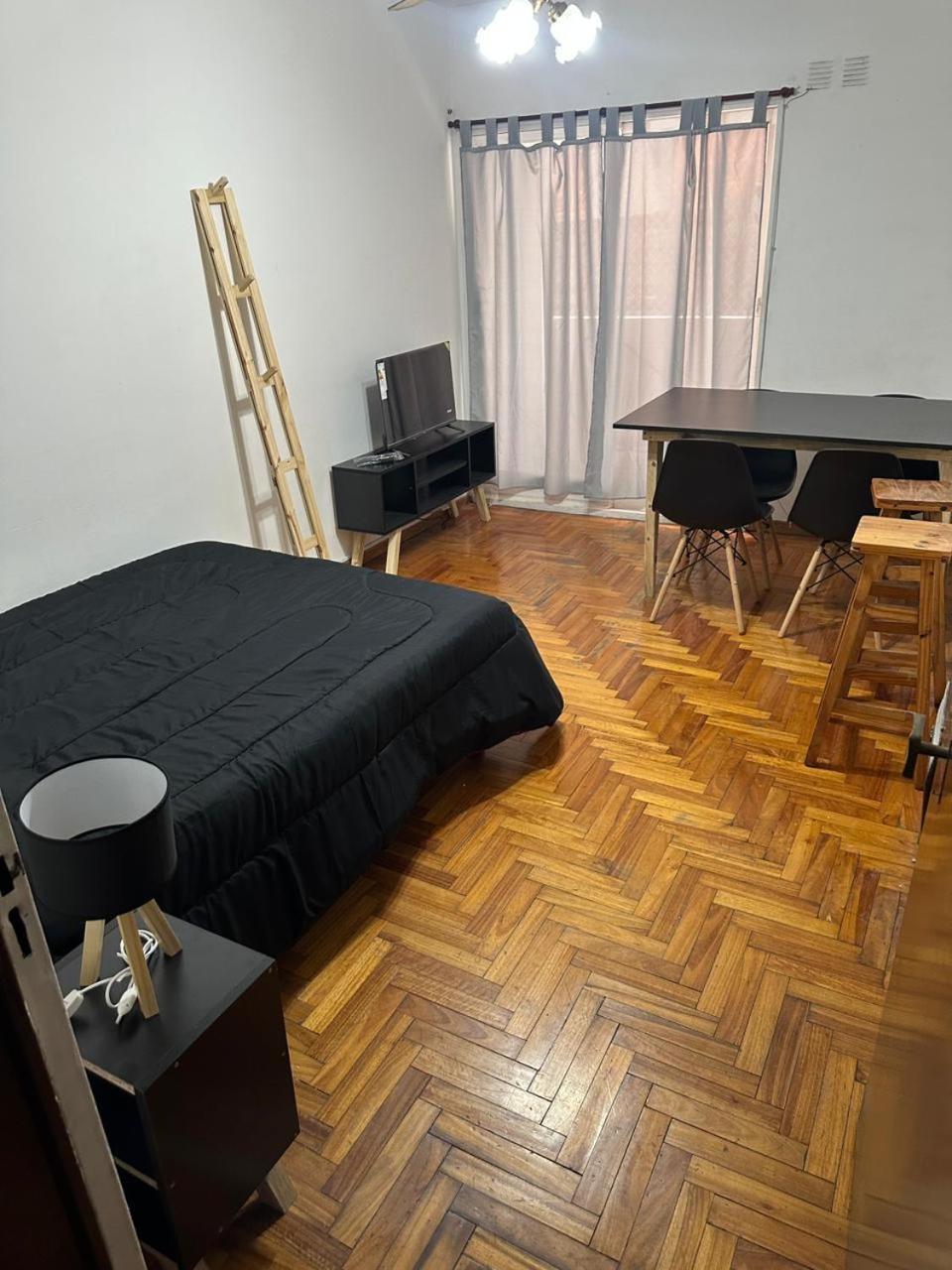 Paraiso Ortiz * Buenos Aires